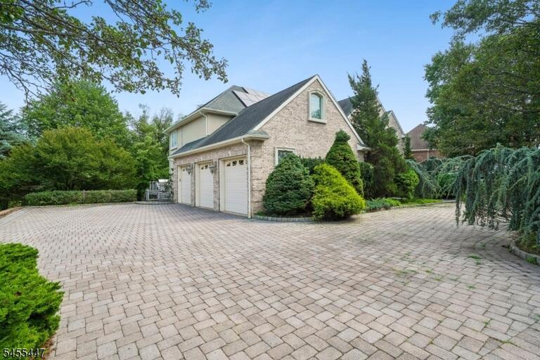 Property listing MLS 4048254 photo 36