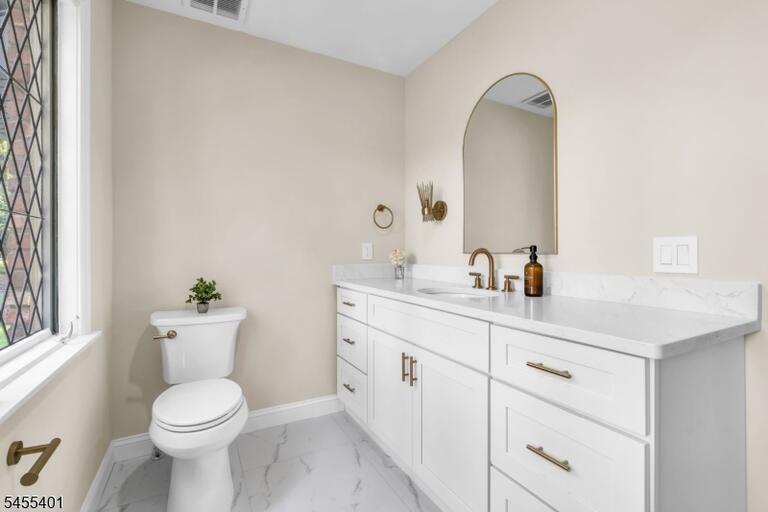 Property listing MLS 4048256 photo 30