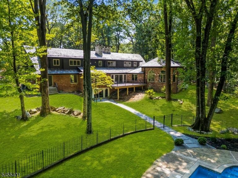 Property listing MLS 4048256 photo 45