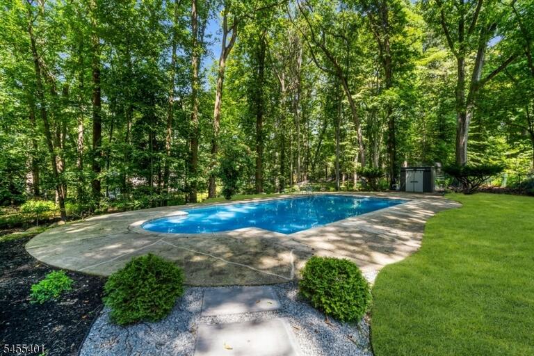 Property listing MLS 4048256 photo 46