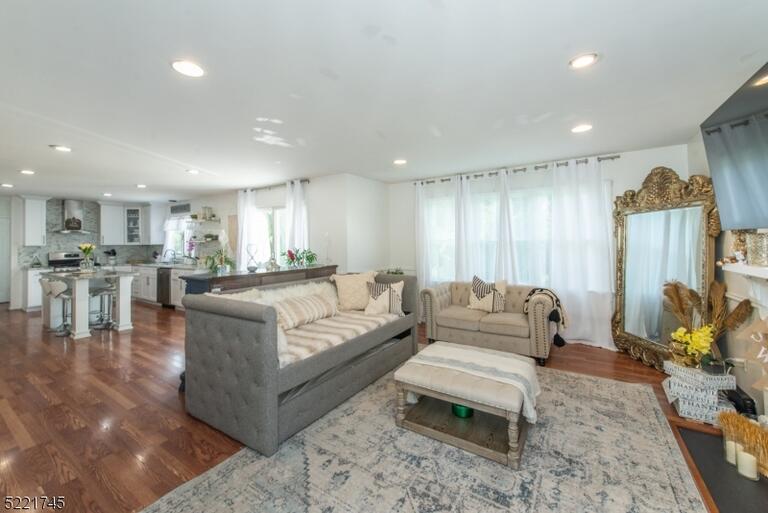 Property listing MLS 4048264 photo 13