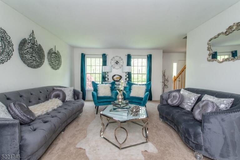 Property listing MLS 4048264 photo 5