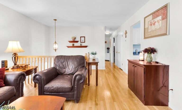 Property listing MLS 4048312 photo 8
