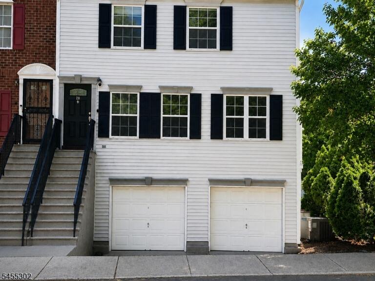 Property listing MLS 4048325 photo 13