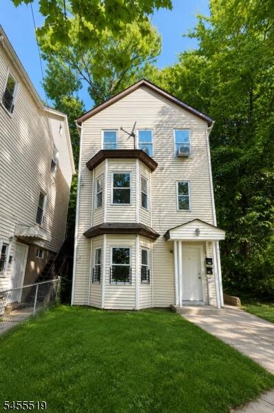 Property listing MLS 4048329 photo 3