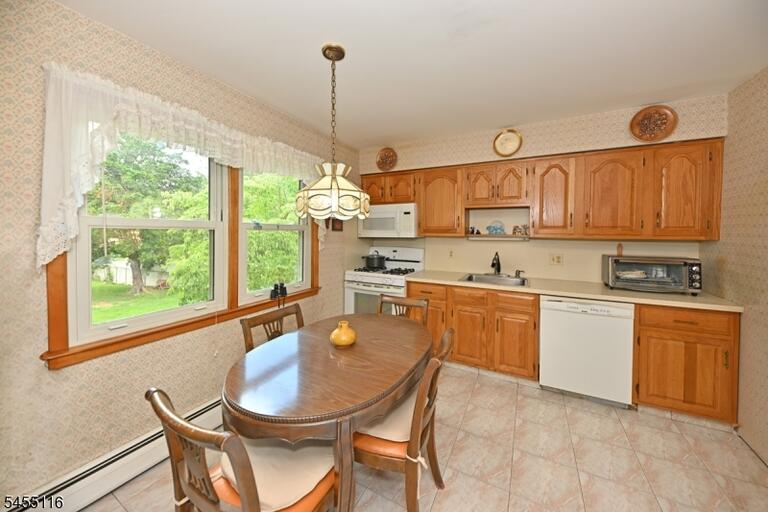 Property listing MLS 4048375 photo 12