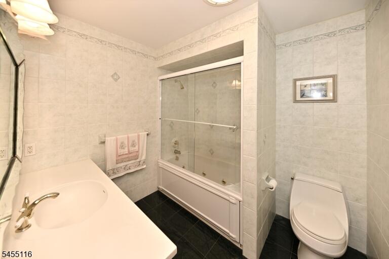 Property listing MLS 4048375 photo 13