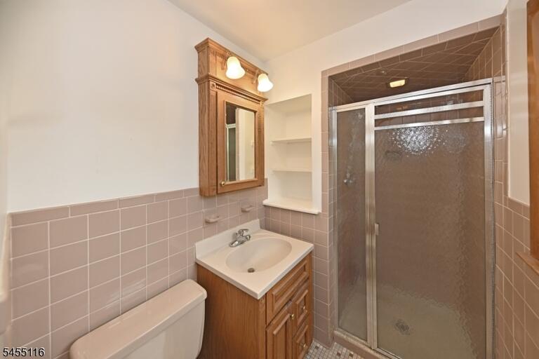 Property listing MLS 4048375 photo 18