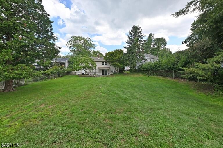Property listing MLS 4048375 photo 3