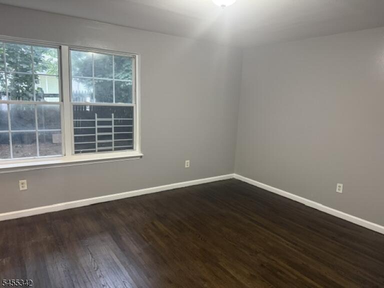 Property listing MLS 4048376 photo 2