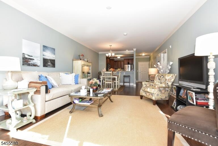 Property listing MLS 4048378 photo 13