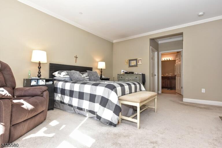 Property listing MLS 4048378 photo 16