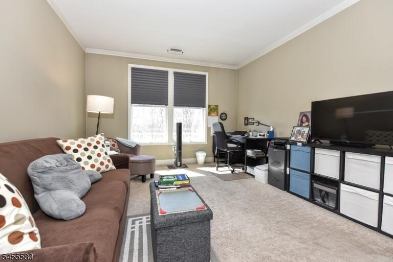 Property listing MLS 4048378 photo 21
