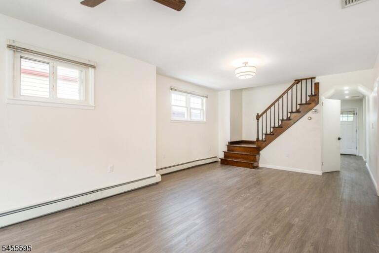 Property listing MLS 4048387 photo 7