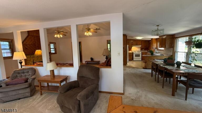 Property listing MLS 4048396 photo 4
