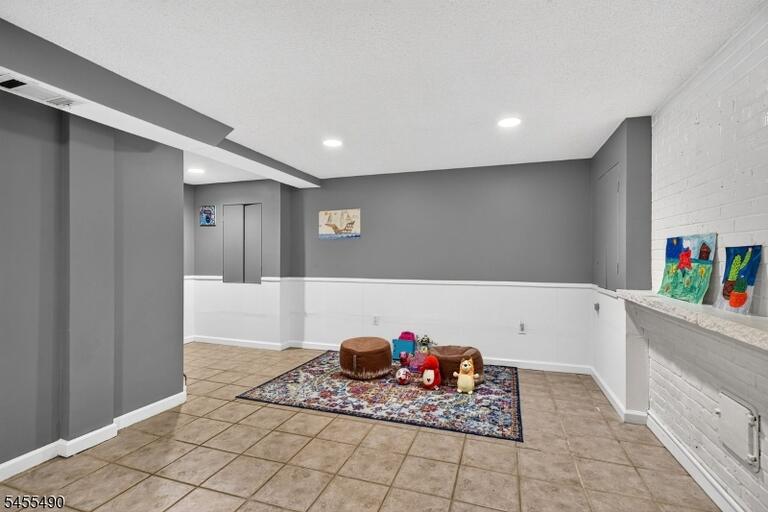 Property listing MLS 4048402 photo 19