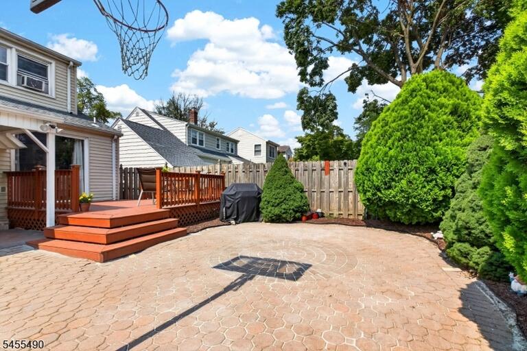 Property listing MLS 4048402 photo 30