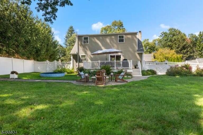Property listing MLS 4048424 photo 10