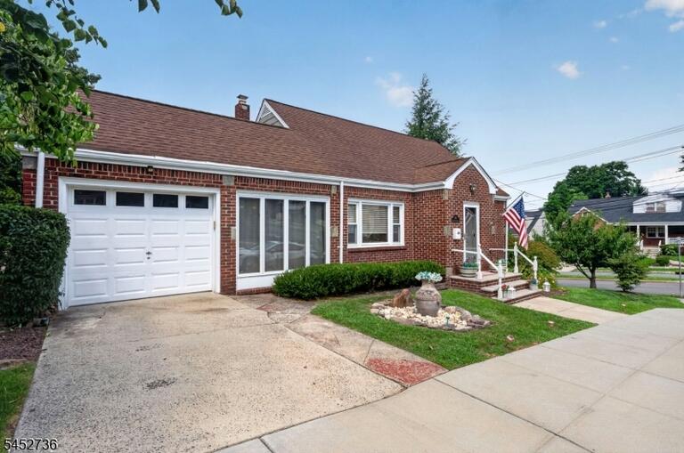 Property listing MLS 4048426 photo 38