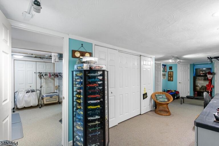 Property listing MLS 4048428 photo 14