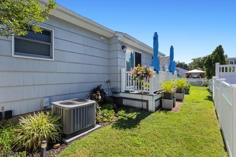 Property listing MLS 4048428 photo 24