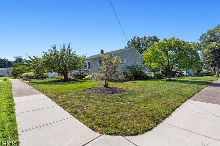 Property listing MLS 4048428 photo 26