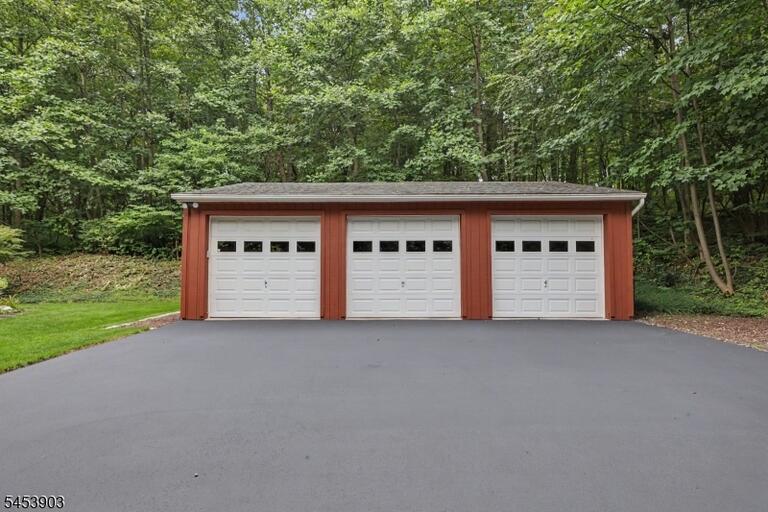 Property listing MLS 4048450 photo 47