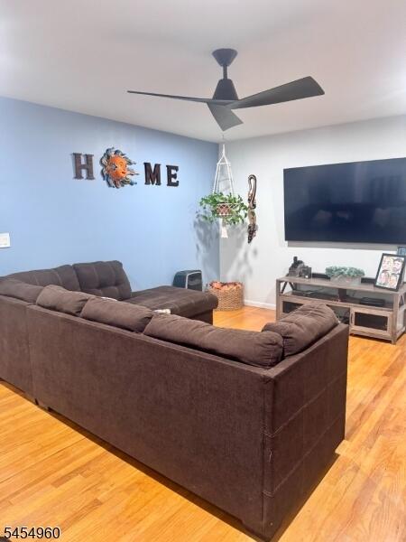 Property listing MLS 4048476 photo 2