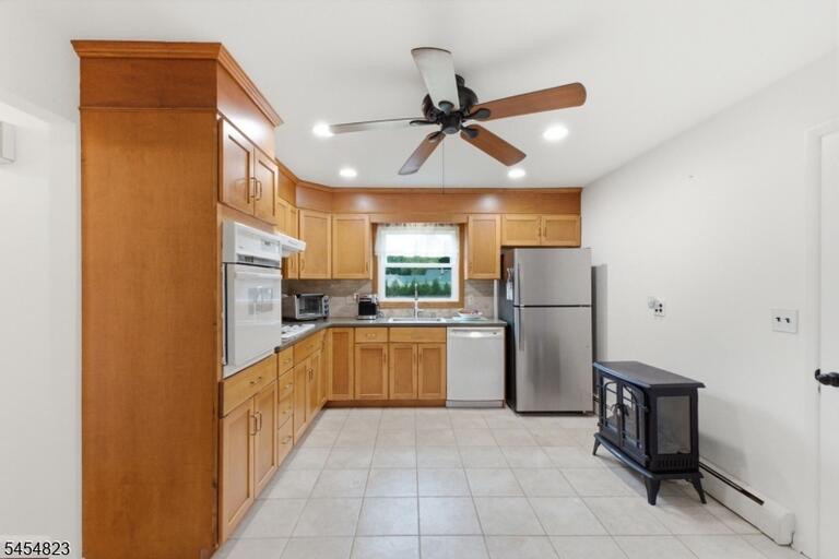Property listing MLS 4048488 photo 12