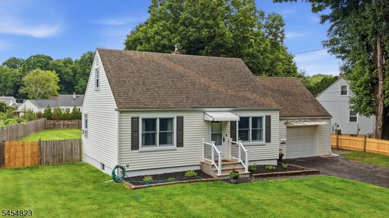 Property listing MLS 4048488 photo 3