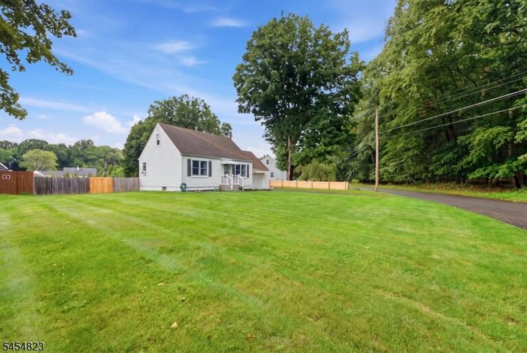 Property listing MLS 4048488 photo 4