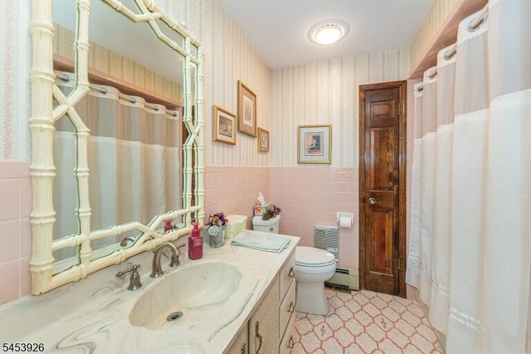 Property listing MLS 4048489 photo 18