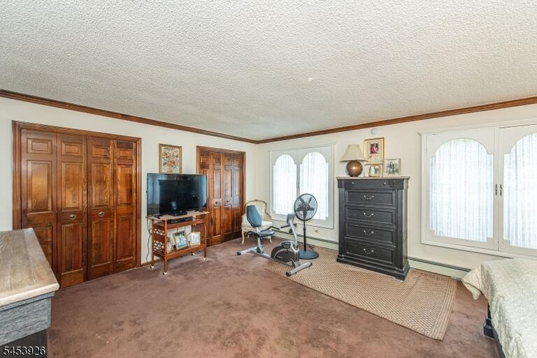 Property listing MLS 4048489 photo 23