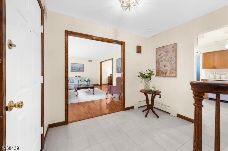 Property listing MLS 4048491 photo 6