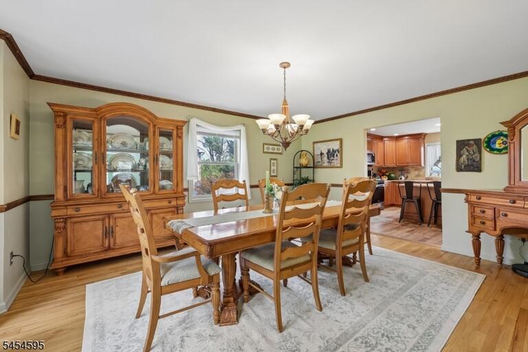 Property listing MLS 4048509 photo 10