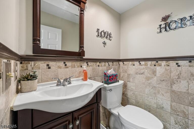 Property listing MLS 4048509 photo 16