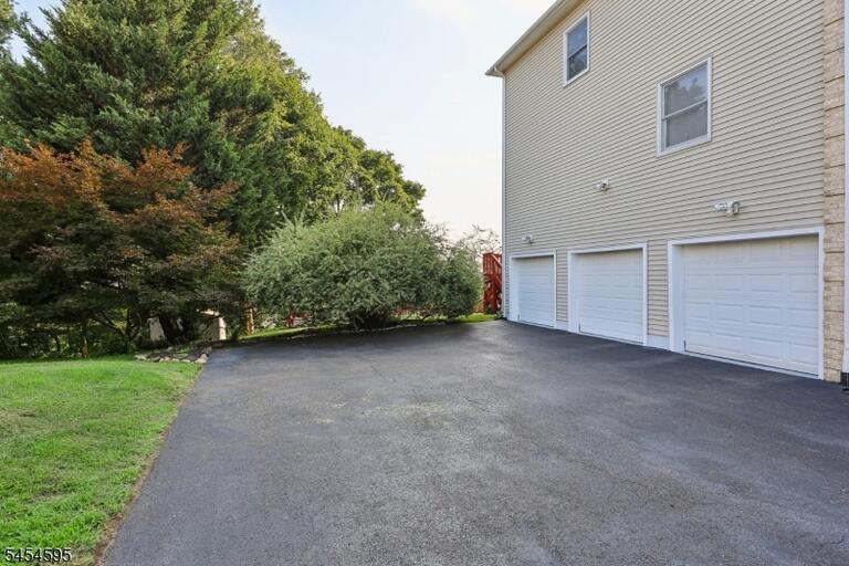 Property listing MLS 4048509 photo 36