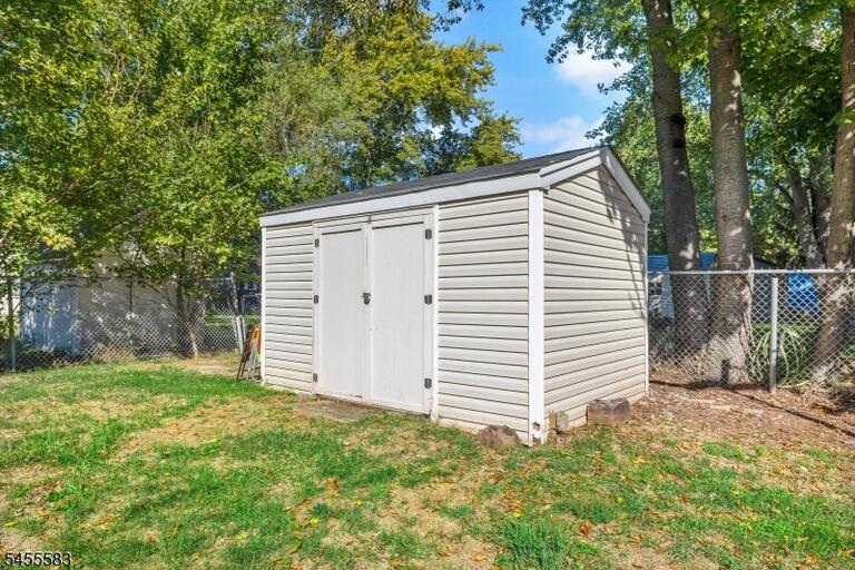 Property listing MLS 4048512 photo 22