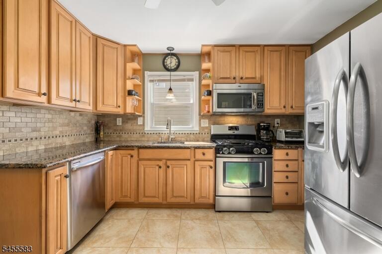 Property listing MLS 4048512 photo 8