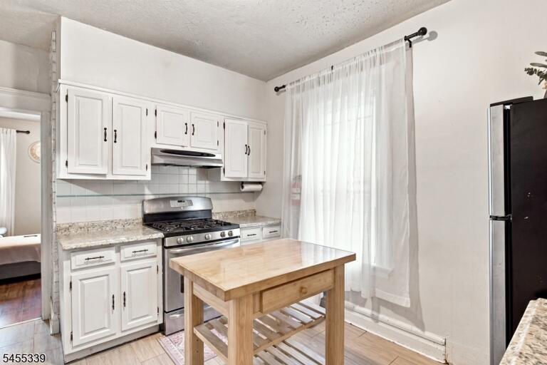 Property listing MLS 4048517 photo 10