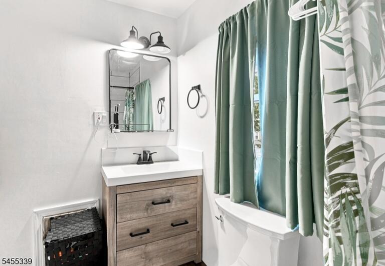 Property listing MLS 4048517 photo 15