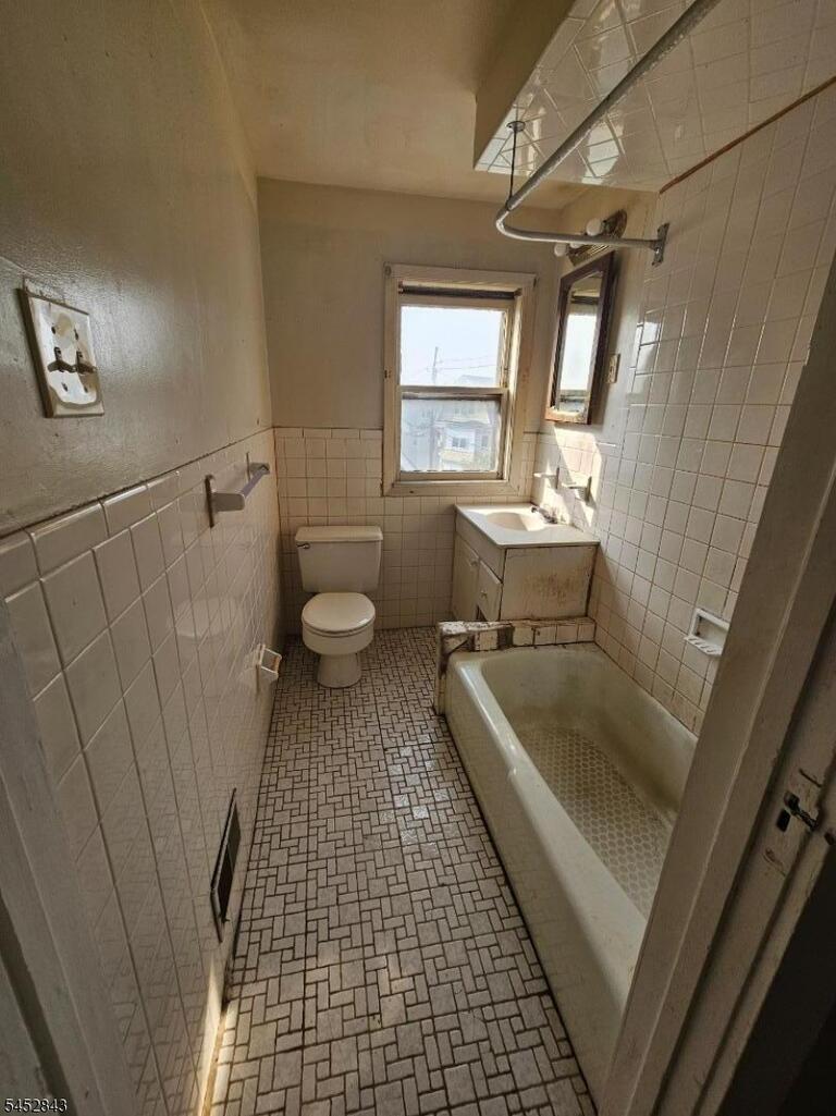 Property listing MLS 4048522 photo 13