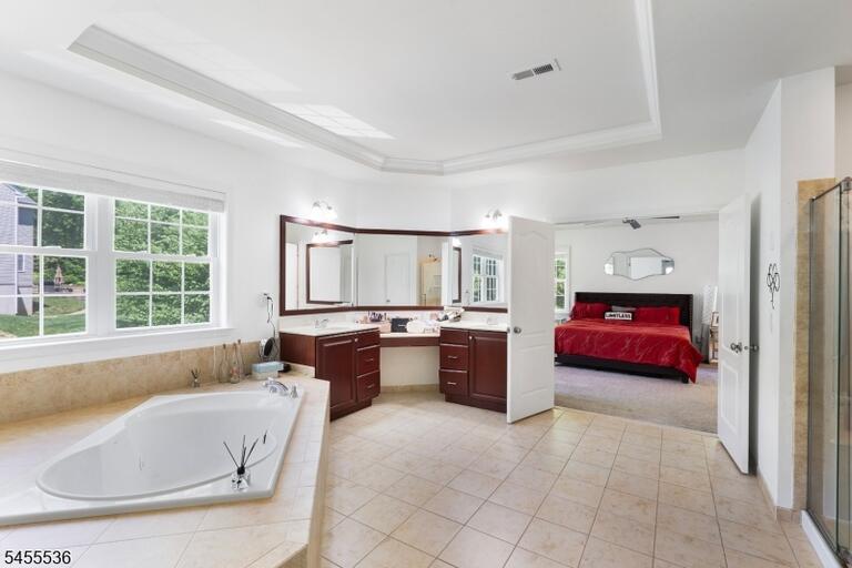 Property listing MLS 4048534 photo 23