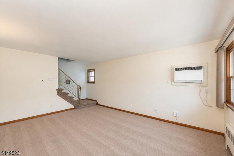 Property listing MLS 4048535 photo 6