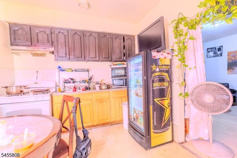 Property listing MLS 4048546 photo 15