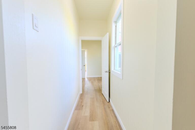 Property listing MLS 4048546 photo 6