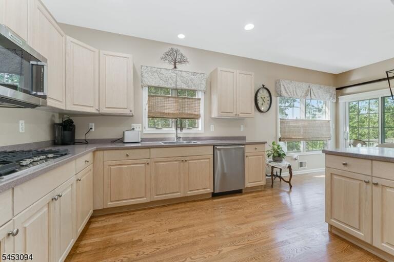 Property listing MLS 4048552 photo 18
