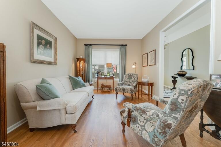 Property listing MLS 4048552 photo 9