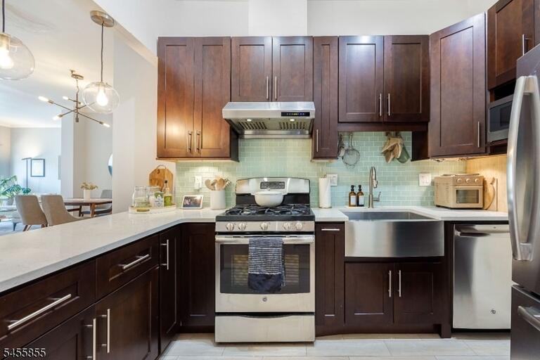 Property listing MLS 4048580 photo 7