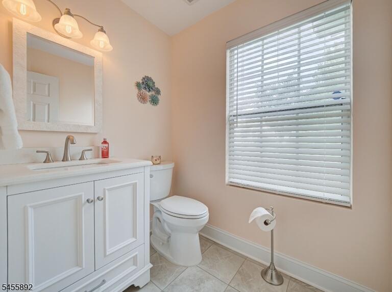 Property listing MLS 4048593 photo 10